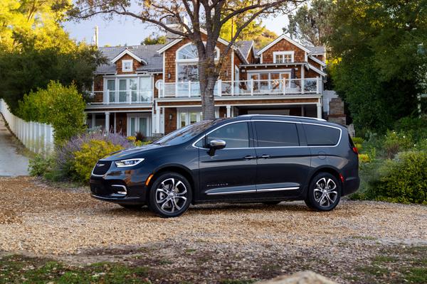 Minivans Now the Hottest-Selling Vehicles in America 