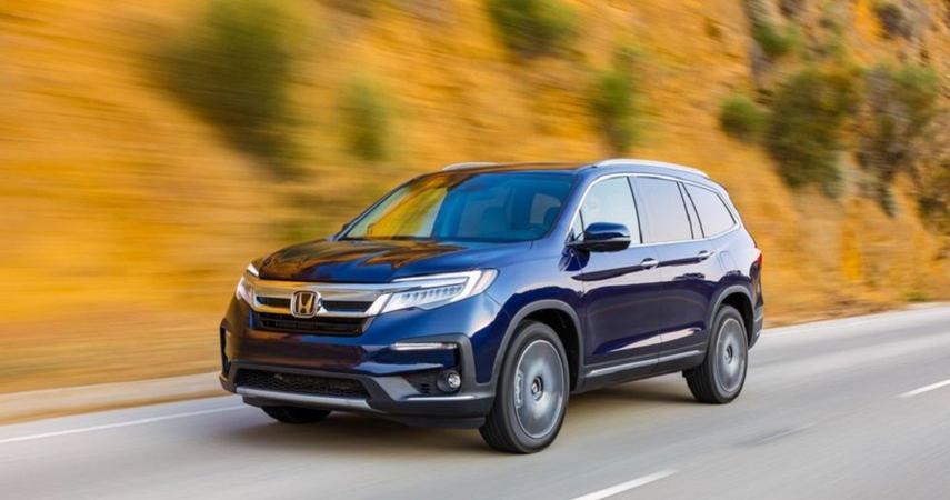 www.hotcars.com 8 Features That Make The Honda Pilot A Standout Crossover 