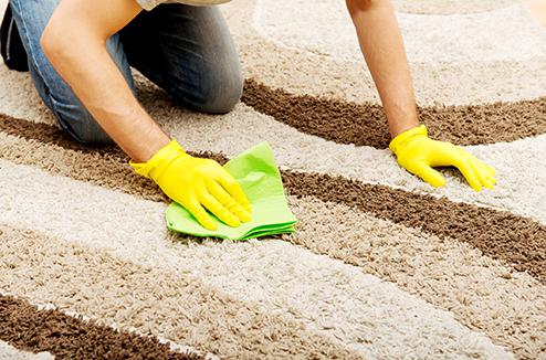 7 astuces pour bien nettoyer un tapis 