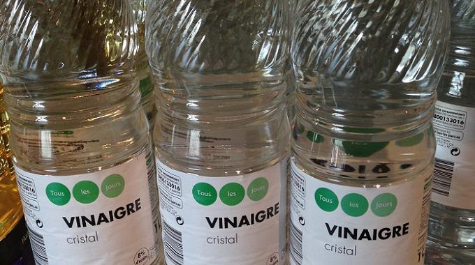 Vinaigre blanc : utilisations pour nettoyer la maison 