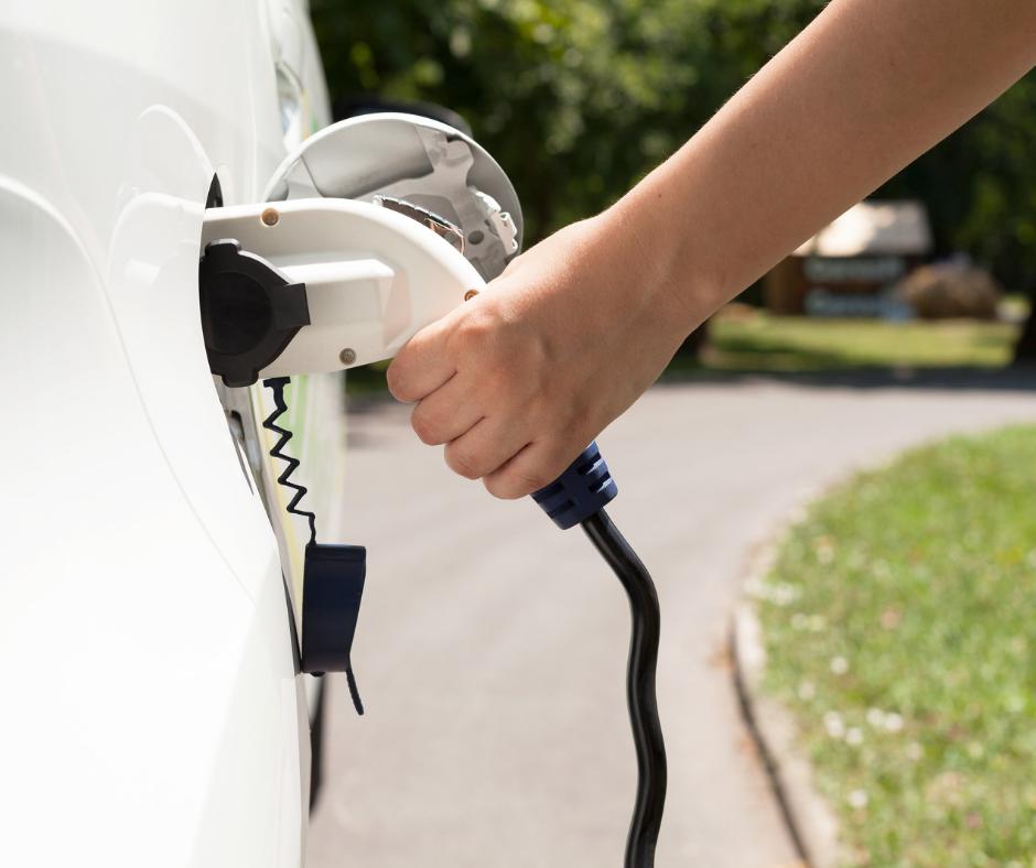 Tenfold expansion in chargepoints by 2030 as government drives EV revolution 