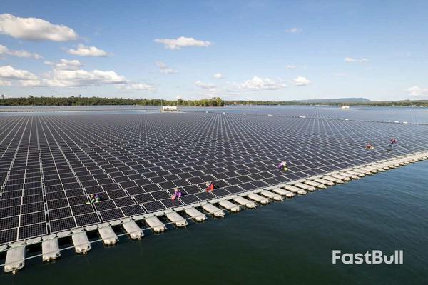 Thailand makes green push with floating hydro-solar power project 