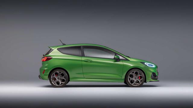 2022 Ford Focus ST production halted until June, Fiesta ST paused for a fortnight 