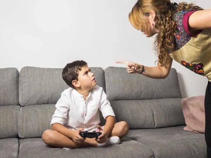 5 phrases que les parents doivent arrêter de dire aux personnes sans enfants