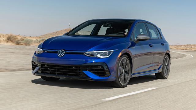 2022 VW Golf GTI e Golf R Pros and Contras Review: Avançando - e de volta