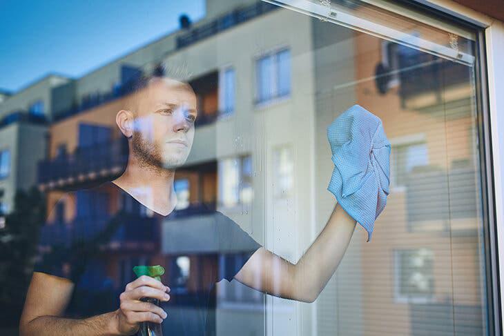 6 erreurs à ne jamais commettre lors du nettoyage des vitres