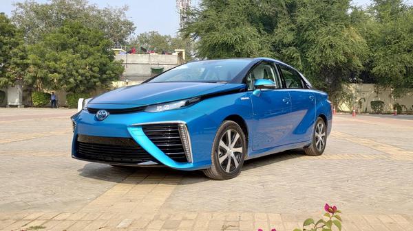 Hydrogen policy: How hydrogen-powered cars work? 