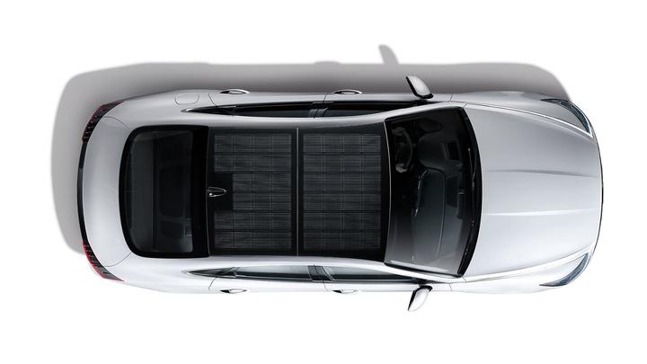 Hyundai Sonata hybrid is equipped with a solar roof 