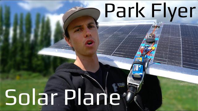 El avión solar es como un gran avión solar volador Panel 