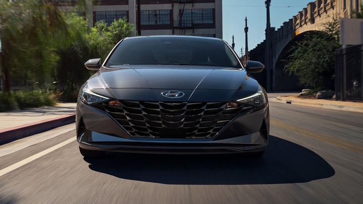 2022 Hyundai Elantra Schools the 2022 Toyota Corolla in a Compact Car Competition