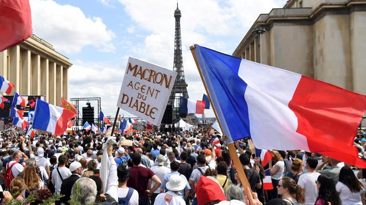 LIVE - Covid-19: 161,000 demonstrators in France against the health pass, including 11,000 in Paris