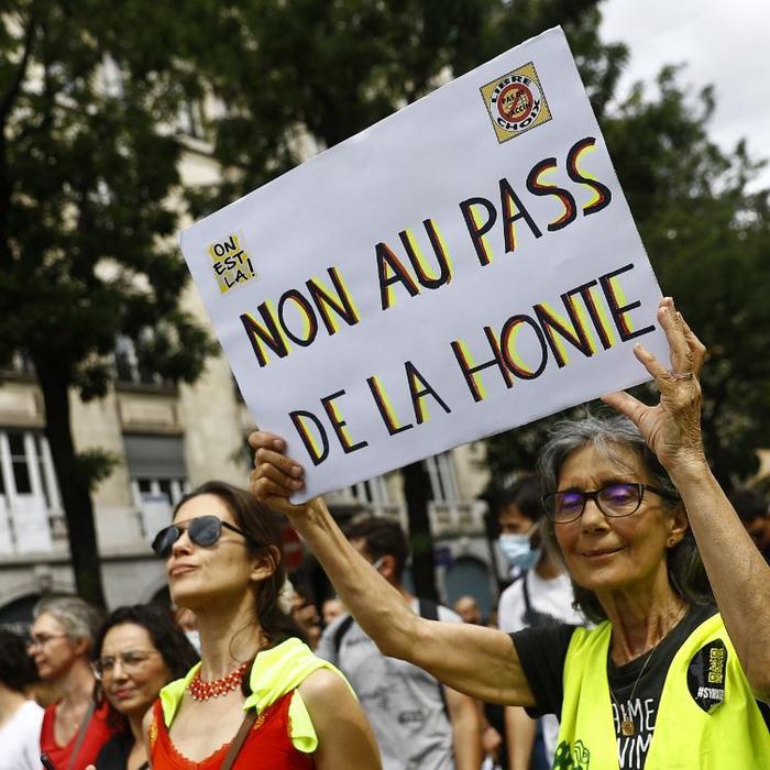 EN DIRECT - Covid-19 : 161.000 manifestants en France contre le passe sanitaire, dont 11.000 à Paris 