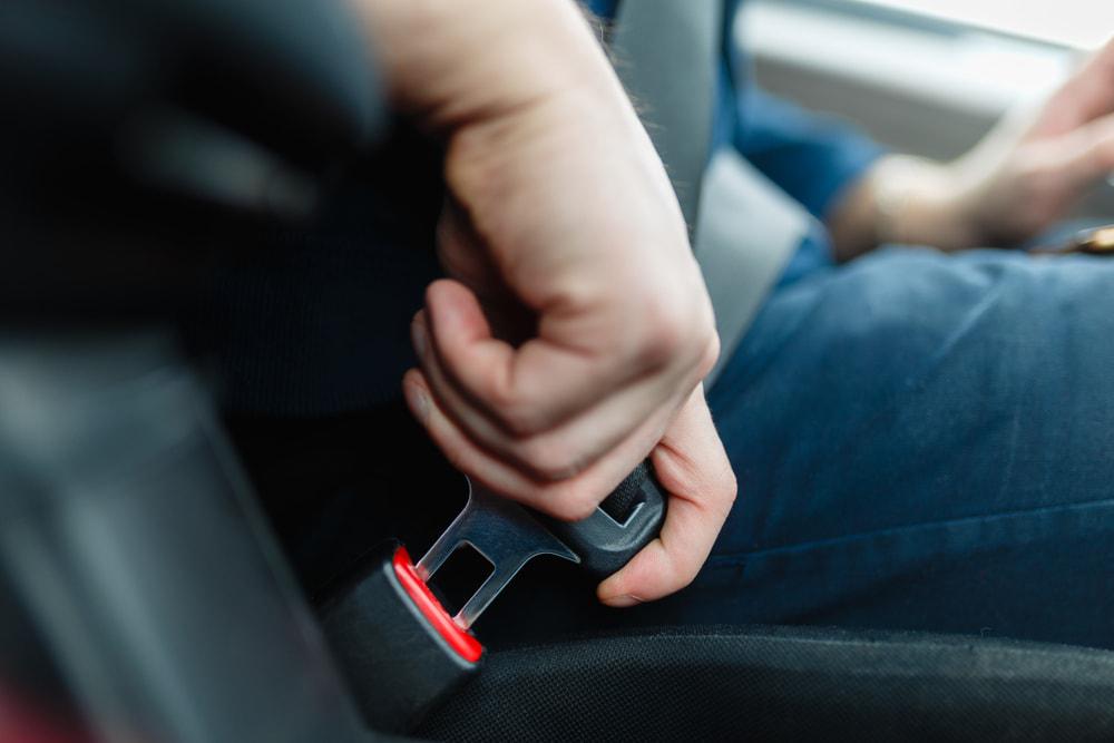 Not wearing your seat belt can lead to serious accidents – beware!