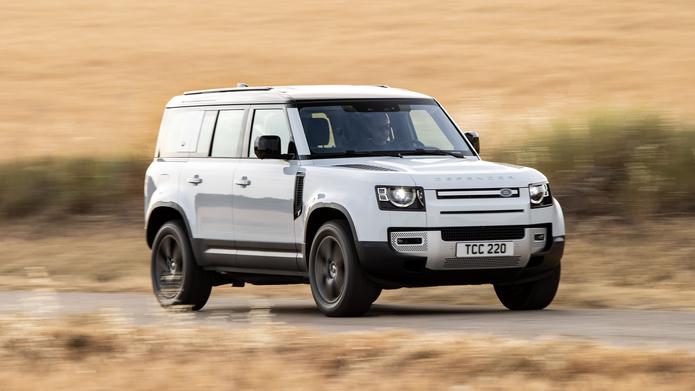 Land Rover Defender 110 X-Dynamic S P400e review – SUV is king of the road 
