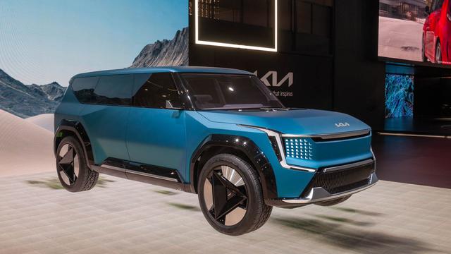 Kia EV9 SUV Concept Previews Brand's Next, Bigger Electric SUV