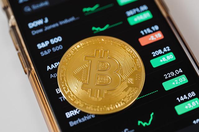What exactly is cryptocurrency, and why has it become so popular? 