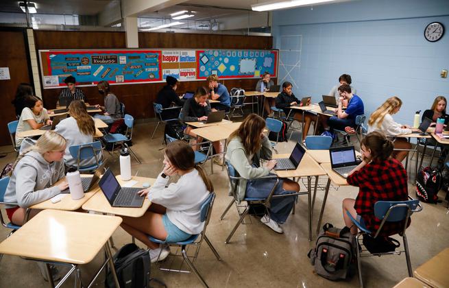 Springfield Public Schools will scale back technology use, home access in early grades