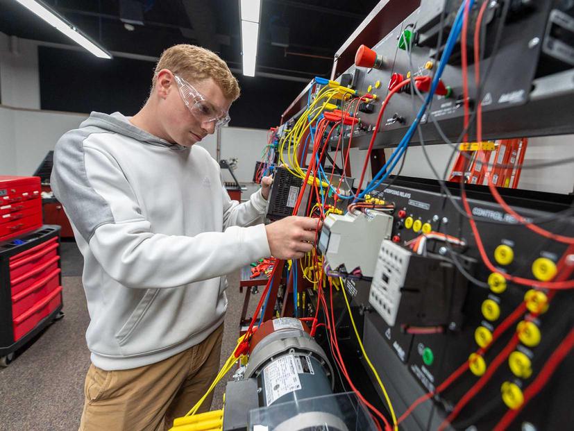 Ce que les étudiants doivent savoir sur les diplômes en électronique et en informatique