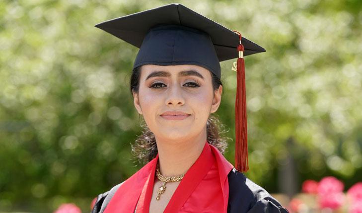 Fresno State grad trouve sa voix; maintenant aider les autres à trouver le leur 