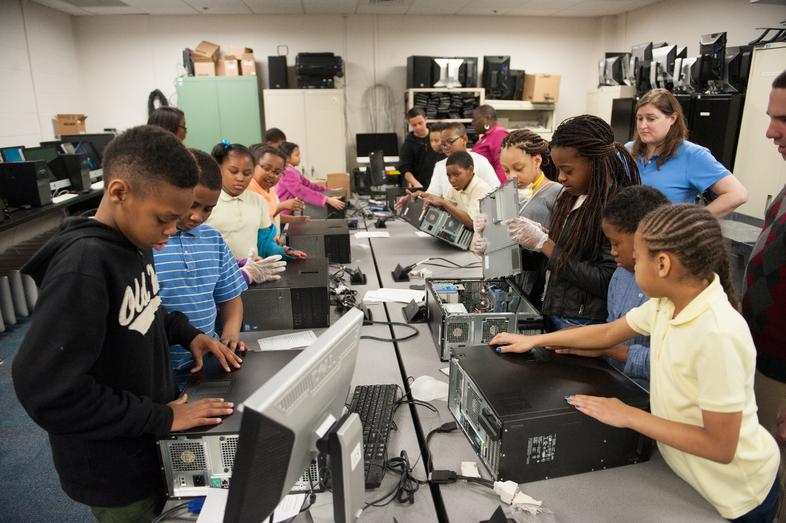 Le matériel informatique recyclé est mis à bon escient à l'école