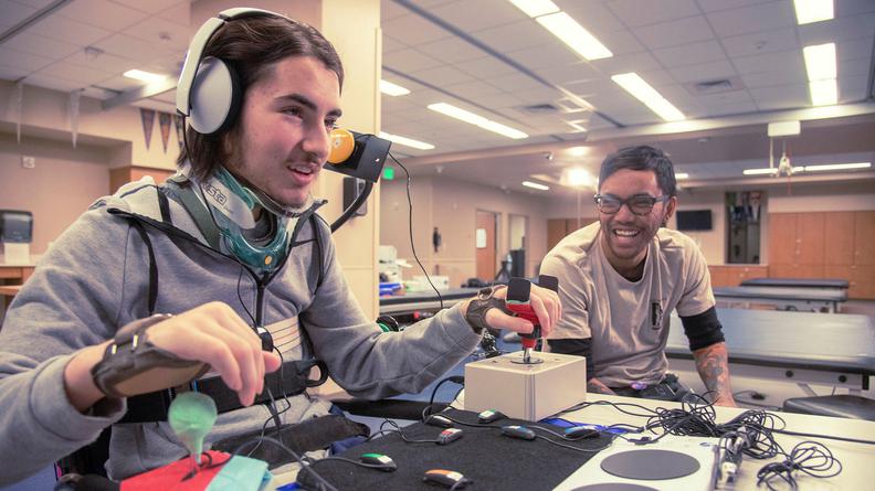 Sharing 'the joy of gaming': Ontario health-care centre helps patients with disabilities play video games 