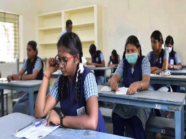 CBSE Class 10th Hindi Exam 2022 Live Updates; Term 2 Hindi paper over, analysis, answer key, review 