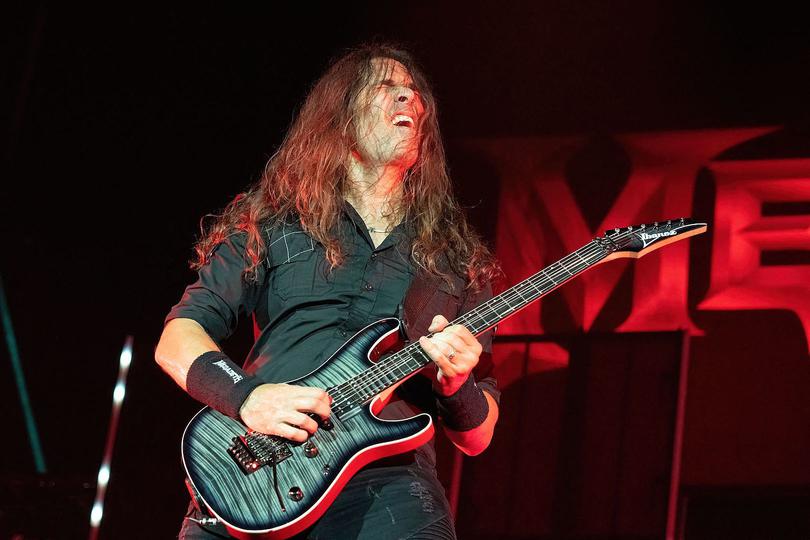 Watch Megadeth’s Dave Mustaine Tell Security Guard to ‘Cool It’ Or Else 