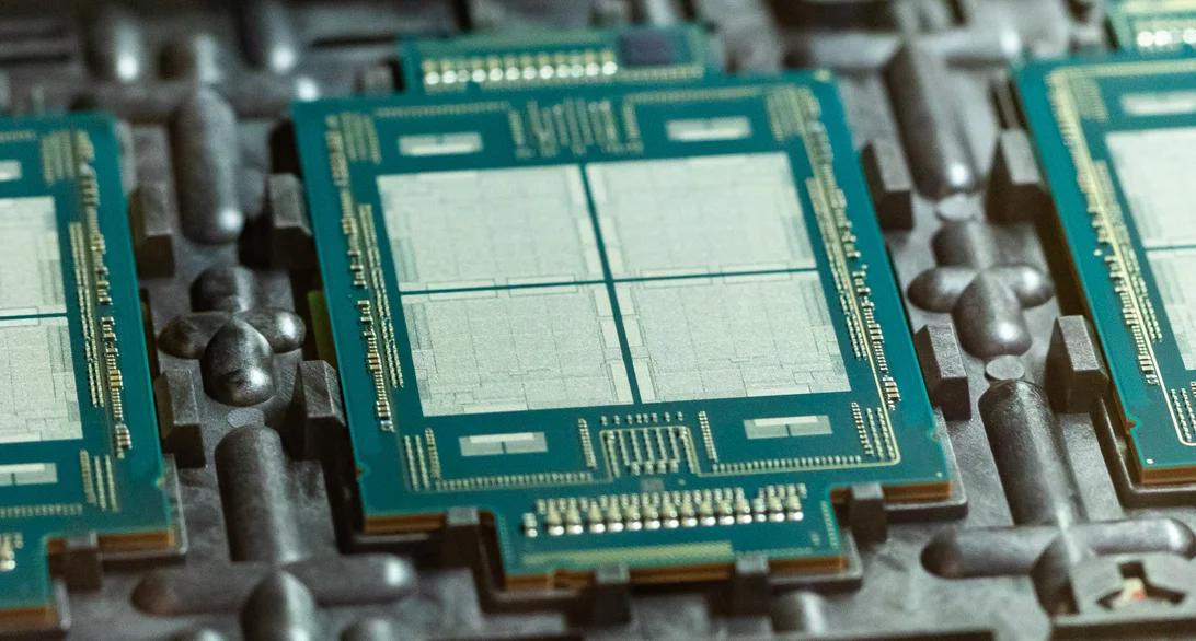 Първи поглед към следващото поколение Meteor на Intel Lake CPU, Sapphire Rapids Xeons и графични процесори Ponte Vecchio, току-що излезли от Fab 42 на Аризона 