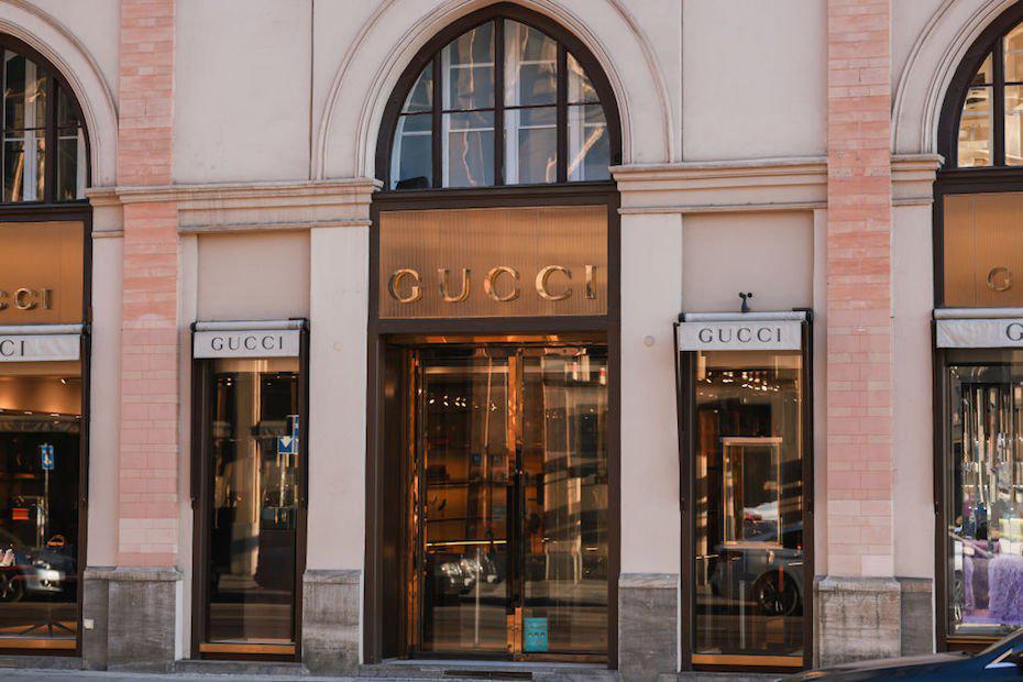 Gucci platby začněte přijímat Obchody v USA 