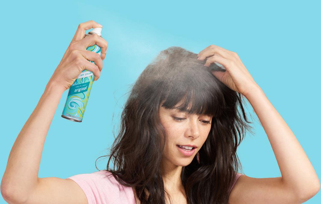 How to Use Dry Shampoo Correctly to Get the Best Results 