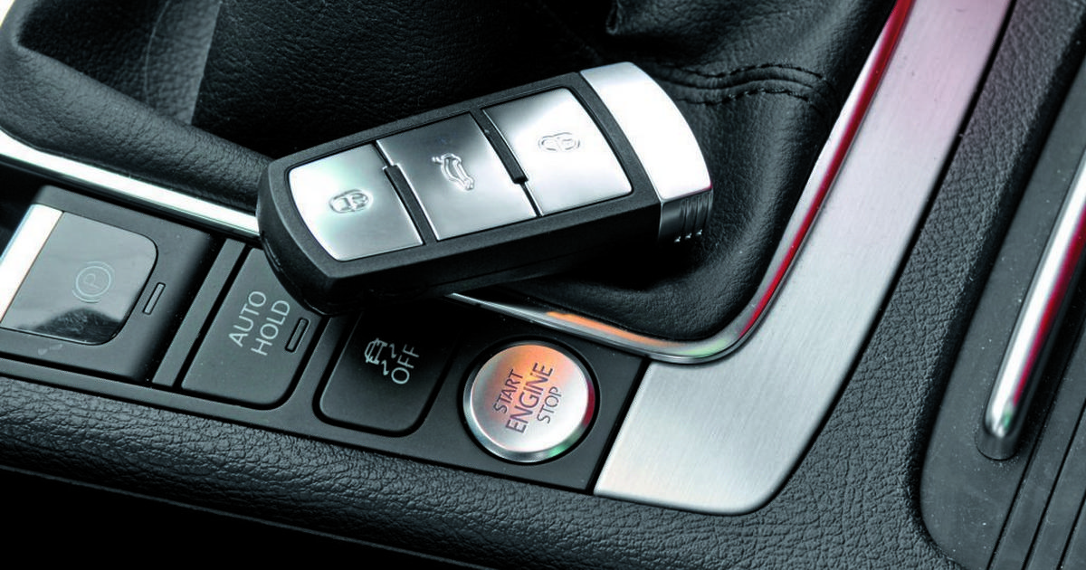 How does the keyless system work and what to do if it fails?