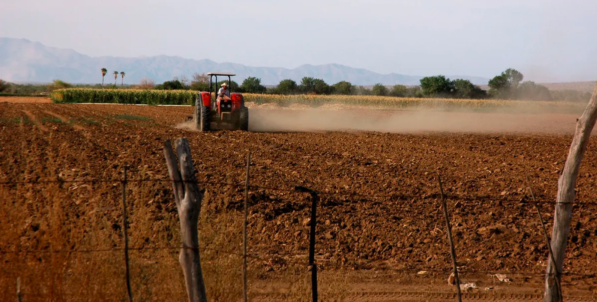 Kalifornský ranč Terranova se připravuje na velké elektrické farmářské vybavení