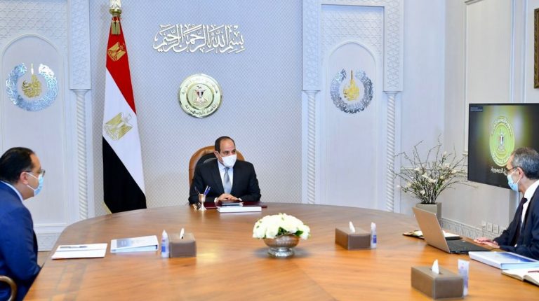 Egyptin Al-Sisi ohjaa yritysten perustamista virtuaalisesti, luopuu fyysisen pääkonttorin vaatimuksesta