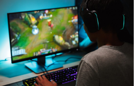 How to Game Better with Keyboard and Mouse: The Ultimate Guide