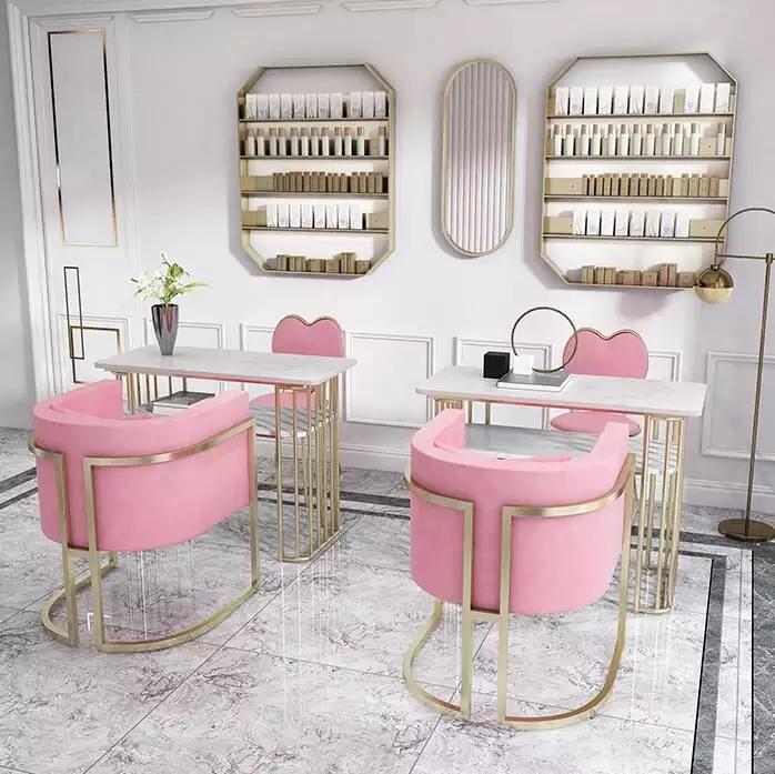 How to Choose the Perfect Nail Desk for Your Salon