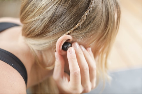 Zašto bi trebalo da nabavite Bluetooth earbuds 