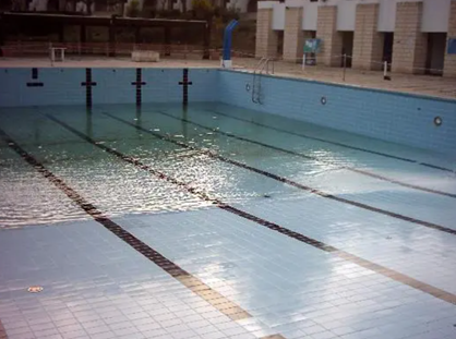 How to Drain a Swimming Pool Without Damaging It