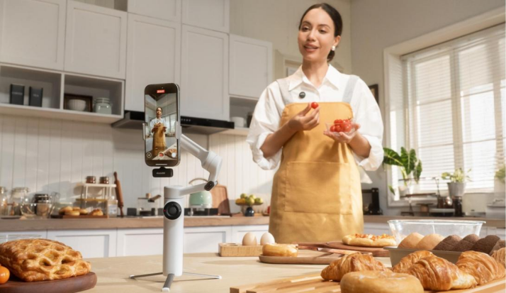 How Accurate Is Multi-Subject Tracking on Phone Gimbals? 